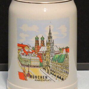 Beer mug ceramic Munchen Marienplatz-- Munich, Germany - stamped, gold edge 
